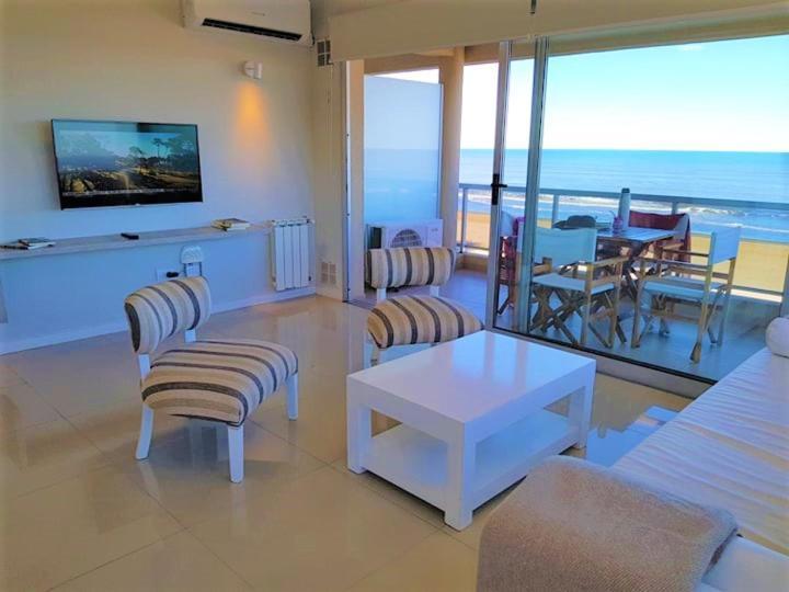 Hotel Tejas Rojas Villa Gesell Exterior photo